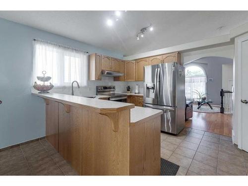 50 Jewell Street, Red Deer, AB - Indoor Photo Showing Kitchen