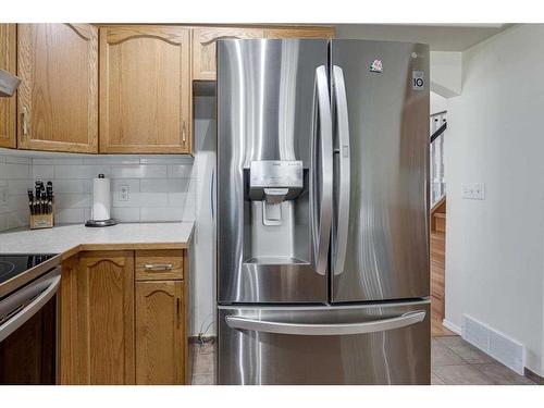 50 Jewell Street, Red Deer, AB - Indoor Photo Showing Kitchen