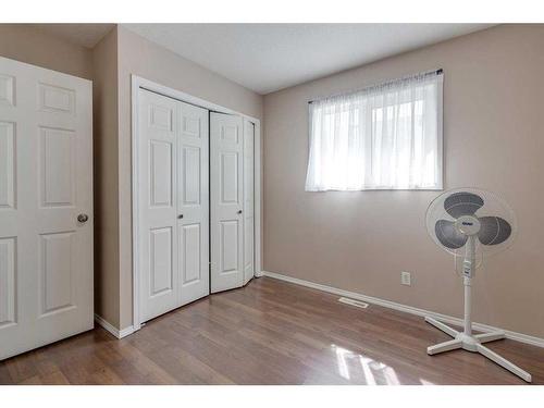 50 Jewell Street, Red Deer, AB - Indoor Photo Showing Other Room