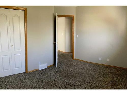 28 Wildrose Drive, Sylvan Lake, AB - Indoor Photo Showing Other Room