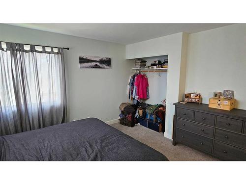 4905 Johnson Avenue, Lacombe, AB - Indoor Photo Showing Bedroom