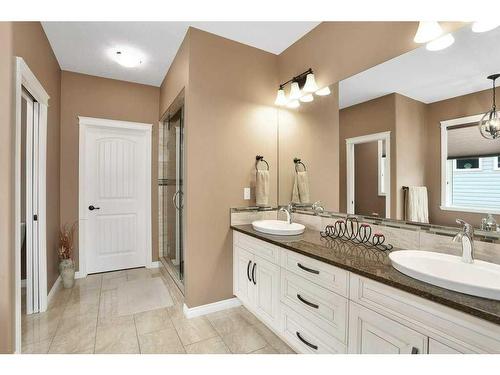 42 Coachill Street, Blackfalds, AB - Indoor Photo Showing Bathroom