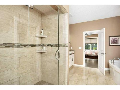 42 Coachill Street, Blackfalds, AB - Indoor Photo Showing Bathroom