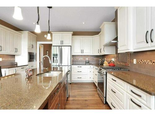 42 Coachill Street, Blackfalds, AB - Indoor Photo Showing Kitchen With Double Sink With Upgraded Kitchen