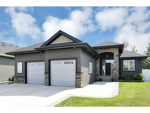 42 Coachill Street, Blackfalds, AB - Outdoor With Facade