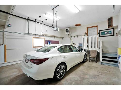 38 Langley Close, Lacombe, AB - Indoor Photo Showing Garage