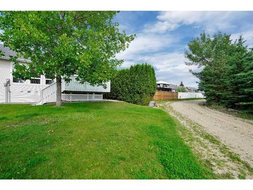 38 Langley Close, Lacombe, AB - Outdoor