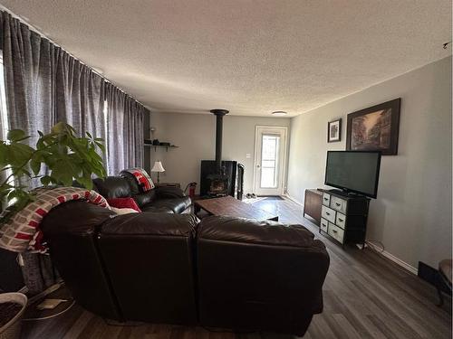 36254 Range Road 275, Rural Red Deer County, AB - Indoor Photo Showing Living Room