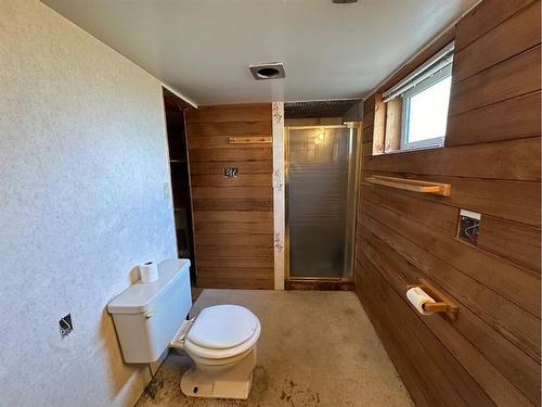 36254 Range Road 275, Rural Red Deer County, AB - Indoor Photo Showing Bathroom