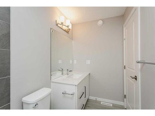 40 Key Cove Sw, Airdrie, AB - Indoor Photo Showing Bathroom