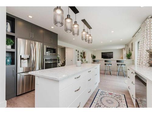 32 Best Crescent, Red Deer, AB - Indoor Photo Showing Kitchen