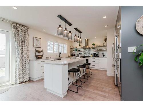 32 Best Crescent, Red Deer, AB - Indoor Photo Showing Kitchen