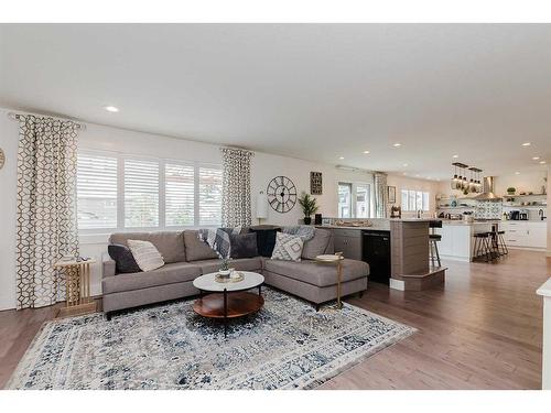 32 Best Crescent, Red Deer, AB - Indoor Photo Showing Living Room