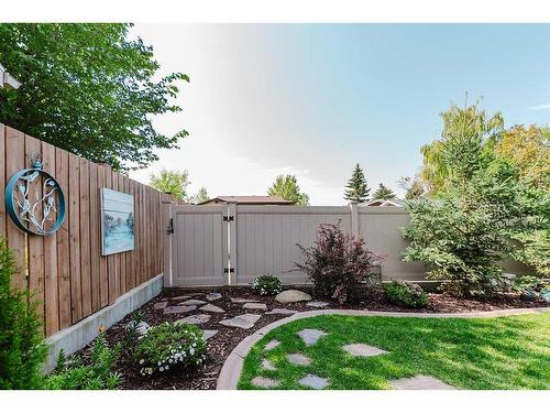 32 Best Crescent, Red Deer, AB - Outdoor