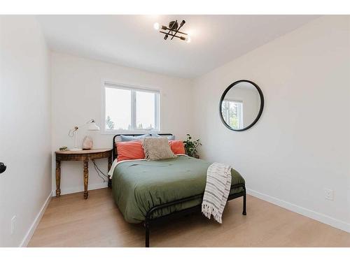 123 Alexander Crescent, Red Deer, AB - Indoor Photo Showing Bedroom