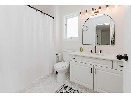 123 Alexander Crescent, Red Deer, AB - Indoor Photo Showing Bathroom