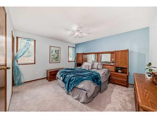 6418 55 Avenue, Ponoka, AB - Indoor Photo Showing Bedroom