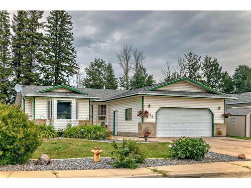 6418 55 Avenue, Ponoka, AB - Outdoor With Facade