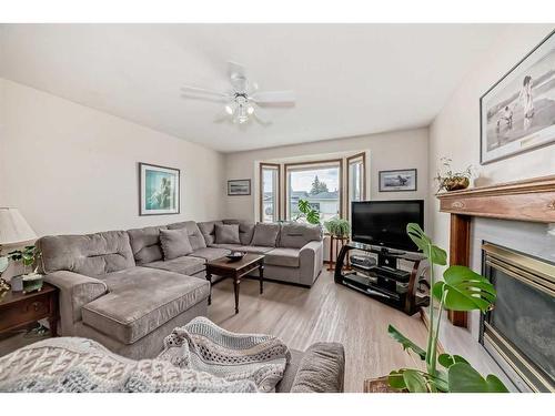 6418 55 Avenue, Ponoka, AB - Indoor Photo Showing Living Room With Fireplace