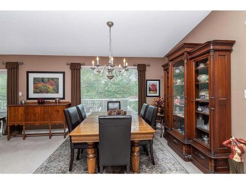 5432 58A Street Crescent, Lacombe, AB - Indoor Photo Showing Dining Room