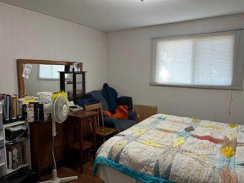 4614 49Th Street, Bashaw, AB - Indoor Photo Showing Bedroom