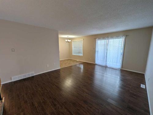 #2-19 Nyberg Avenue, Red Deer, AB - Indoor Photo Showing Other Room