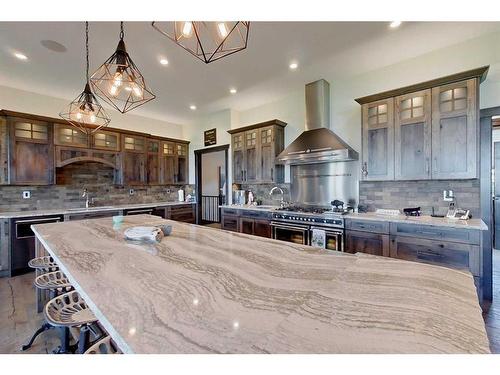 32244 Hwy 2A, Rural Mountain View County, AB - Indoor Photo Showing Kitchen With Upgraded Kitchen