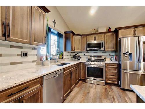 32244 Hwy 2A, Rural Mountain View County, AB - Indoor Photo Showing Kitchen With Double Sink