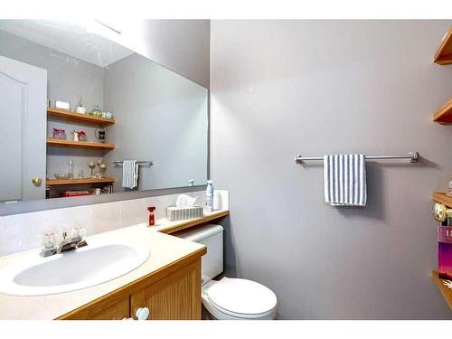 3502-3504-3508-3500 48 Avenue, Red Deer, AB - Indoor Photo Showing Bathroom