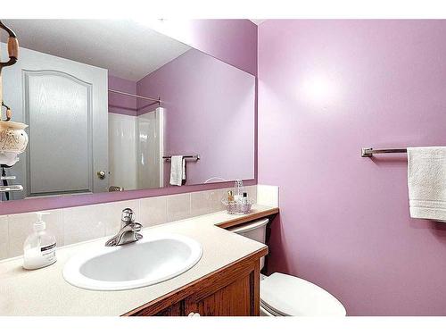 3502-3504-3508-3500 48 Avenue, Red Deer, AB - Indoor Photo Showing Bathroom