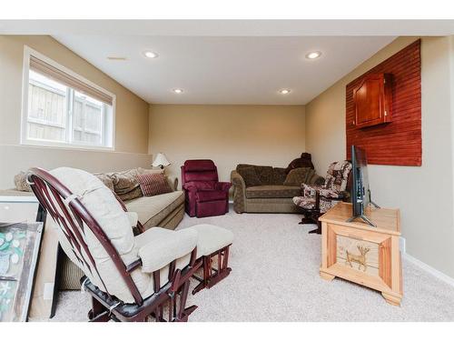 41 Inglewood Drive, Red Deer, AB - Indoor Photo Showing Living Room