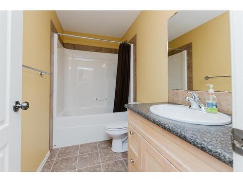 41 Inglewood Drive, Red Deer, AB - Indoor Photo Showing Bathroom