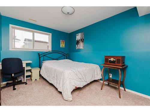 41 Inglewood Drive, Red Deer, AB - Indoor Photo Showing Bedroom