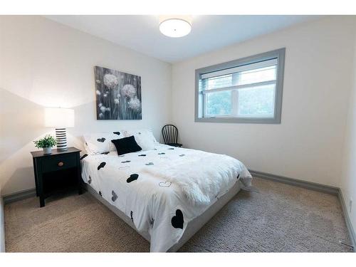 195 Piper Drive, Red Deer, AB - Indoor Photo Showing Bedroom