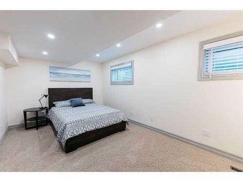 195 Piper Drive, Red Deer, AB - Indoor Photo Showing Bedroom