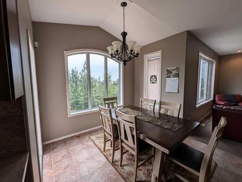 53 Pondside Crescent, Blackfalds, AB - Indoor Photo Showing Dining Room