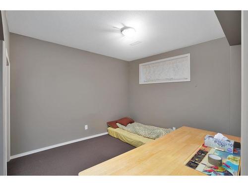 53 Pondside Crescent, Blackfalds, AB - Indoor Photo Showing Bedroom