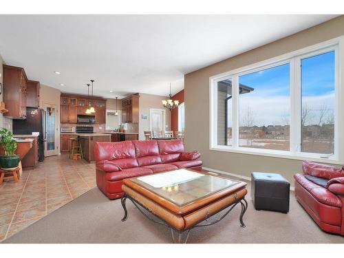 53 Pondside Crescent, Blackfalds, AB - Indoor Photo Showing Living Room