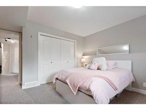 56 Kershaw Close, Red Deer, AB - Indoor Photo Showing Bedroom