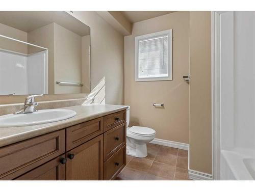 1-2614 11 Avenue, Wainwright, AB - Indoor Photo Showing Bathroom