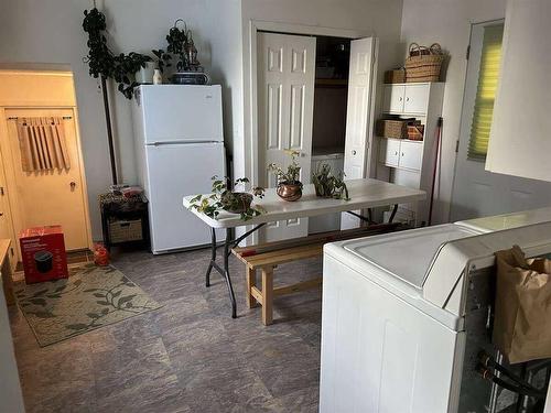 25566 Highway 42, Rural Red Deer County, AB - Indoor Photo Showing Laundry Room