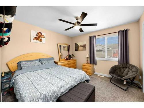 107-148 Vanier Drive, Red Deer, AB - Indoor Photo Showing Bedroom