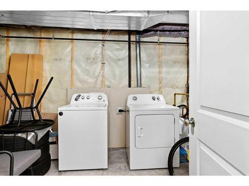 107-148 Vanier Drive, Red Deer, AB - Indoor Photo Showing Laundry Room