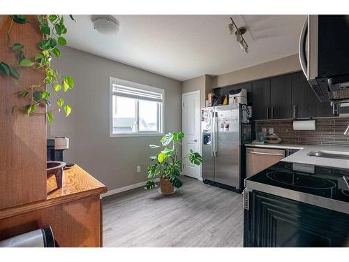 14-711 Beacon Hill Drive Drive, Fort Mcmurray, AB - Indoor Photo Showing Kitchen