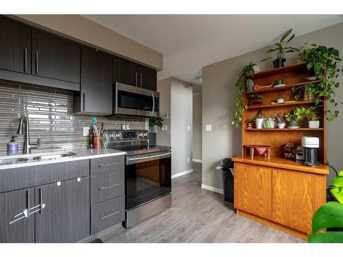 14-711 Beacon Hill Drive Drive, Fort Mcmurray, AB - Indoor Photo Showing Kitchen