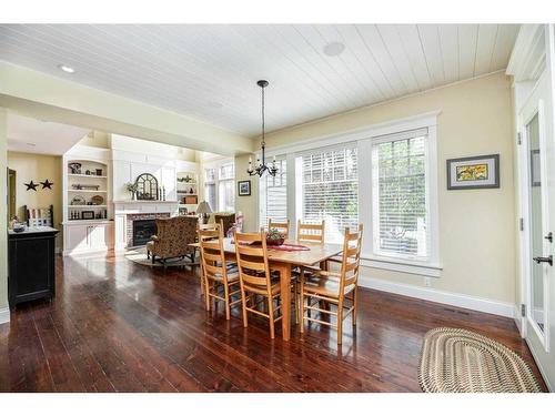 31 Ashley Close, Red Deer, AB - Indoor Photo Showing Dining Room