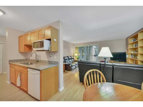 364-5140 62 Street, Red Deer, AB - Indoor Photo Showing Kitchen With Double Sink