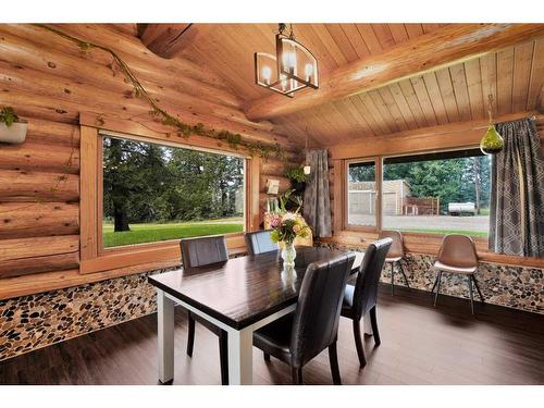 40419 Highway 20, Rural Lacombe County, AB - Indoor Photo Showing Dining Room