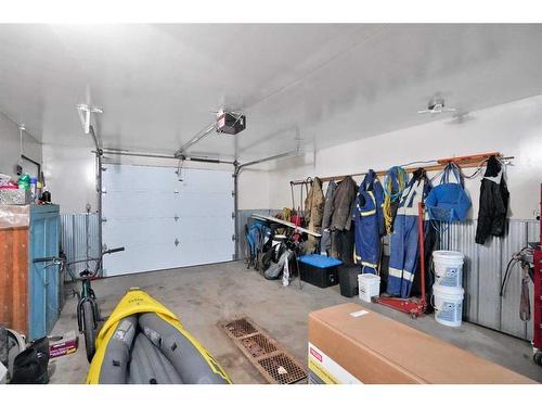 40419 Highway 20, Rural Lacombe County, AB - Indoor Photo Showing Garage