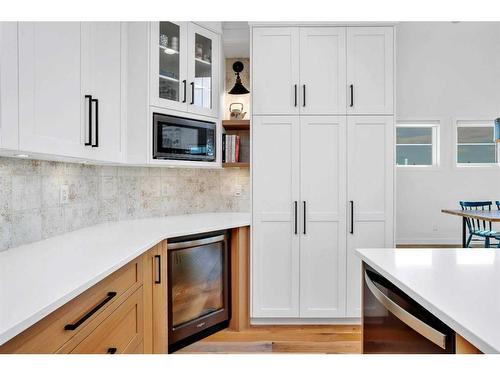 12 Songbird Green, Sylvan Lake, AB - Indoor Photo Showing Kitchen